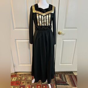 Vera Mont Paris black & gold gown, size Medium